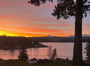 1301 NW Swiftshore Ct, Bremerton, WA 98312