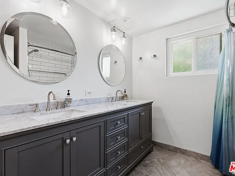 5516 Bluebell Ave — Photo 22