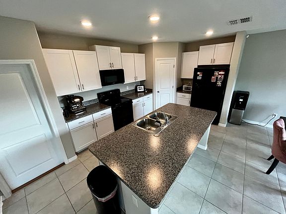 4th image of 12128 Miracle Mile Dr