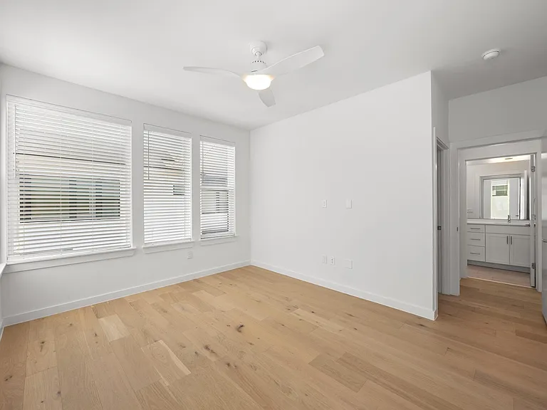 2200 McFly St #6102 — Photo 17