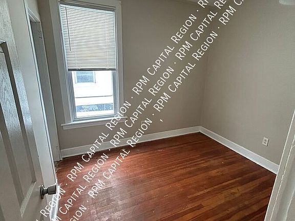 5th image of 920 Wendell Ave Floor 1