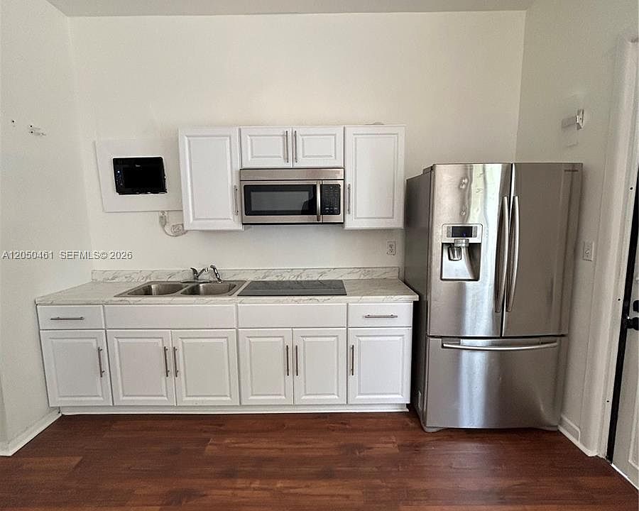 1st image of 2516 Cleveland St #B