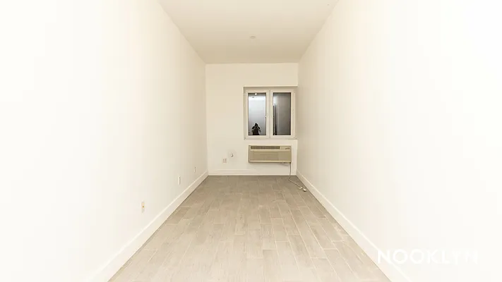 Rented by Nooklyn NYC LLC | media 31