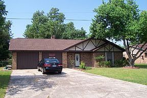 2nd image of 111 Meadowview Ln