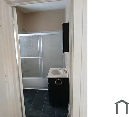 3442 W 58th St #UPPER — Photo 4