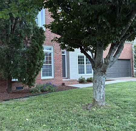 2nd image of 614 Caselton Ct