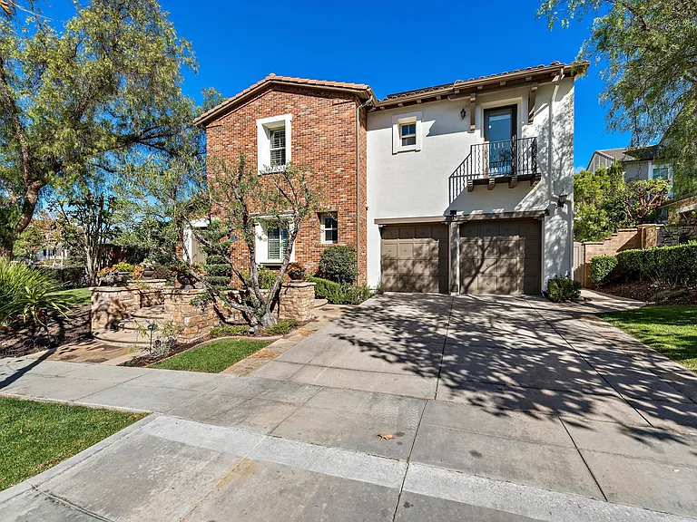 1 Julia St — Photo 41