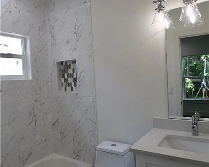 705 Harris Ave #C — Photo 42