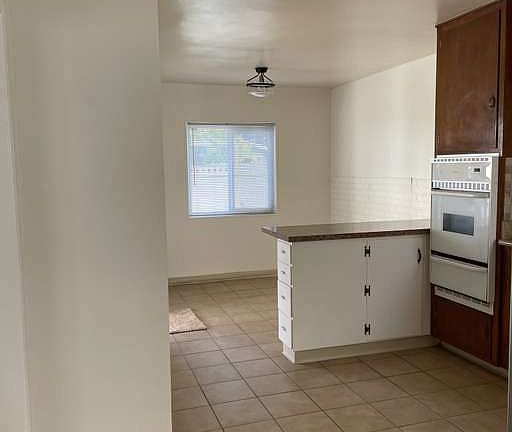 3rd image of 2215 Carnegie Ln