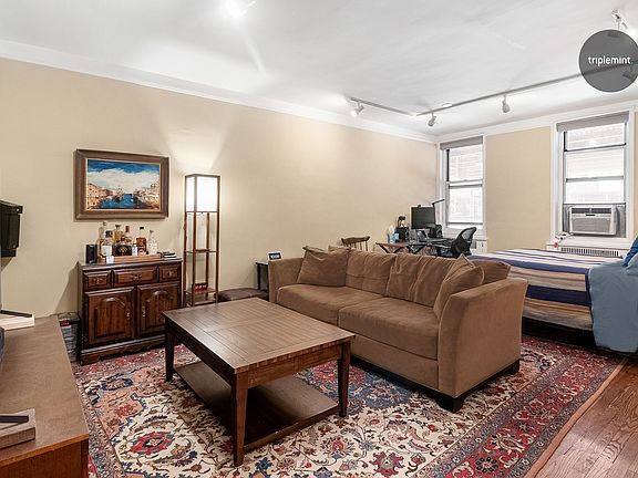 3rd image of 49 W 96th St APT 1B