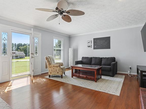 4th image of 3521 Camelot Way