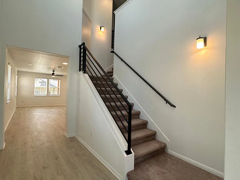 1021 Legend Milton Ln — Photo 4
