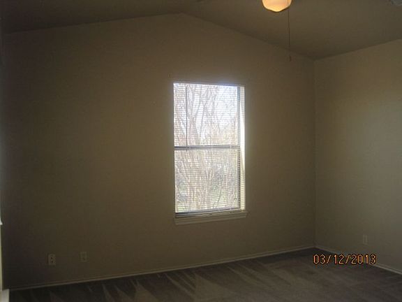 5th image of 214 E Huebinger St #3