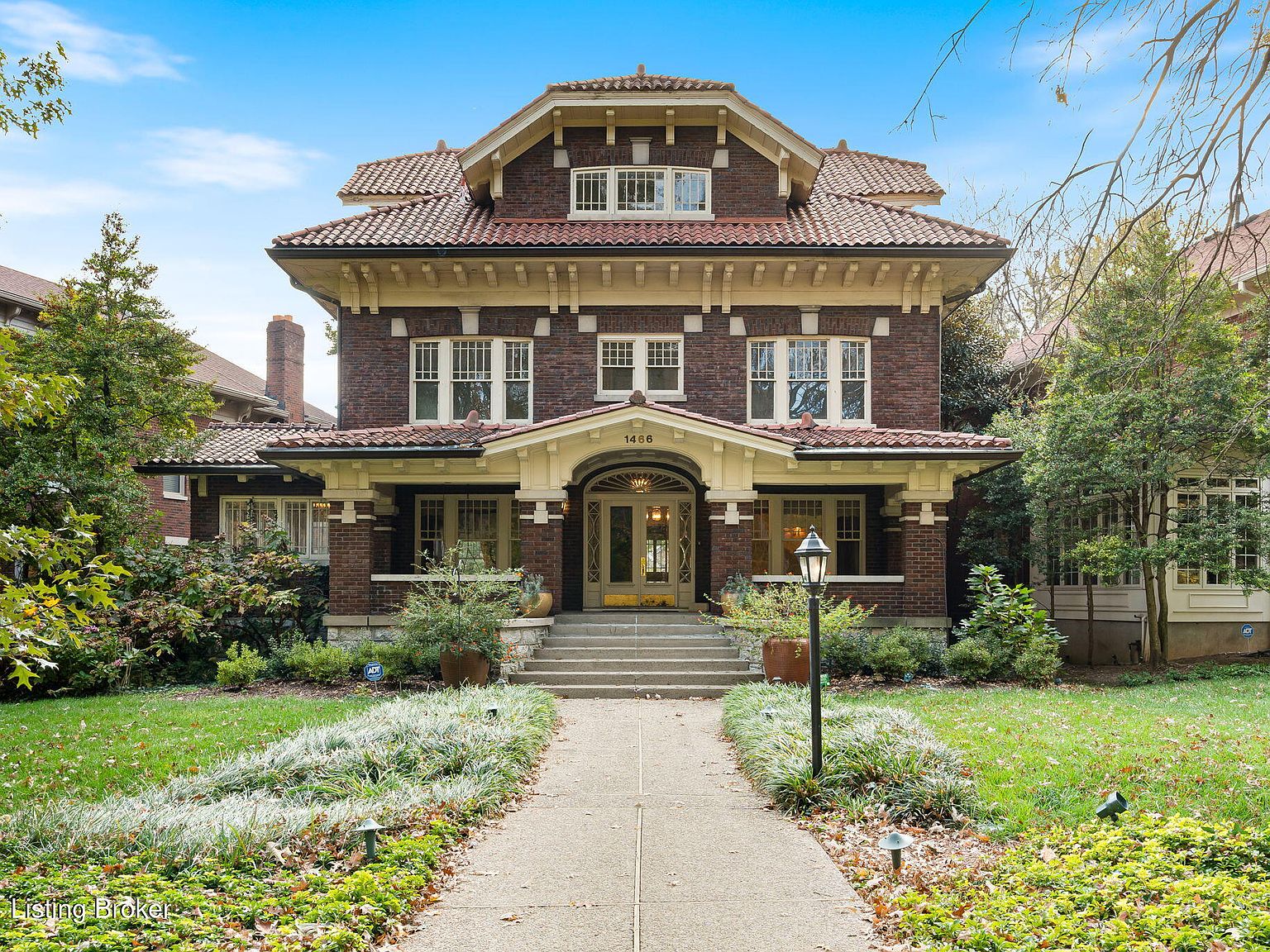O ky O⋆ 1466 Cherokee Rd, Louisville, KY 40204 | Zillow