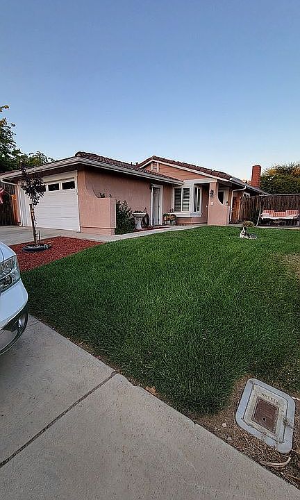 1st image of 1324 Larkspur Ln
