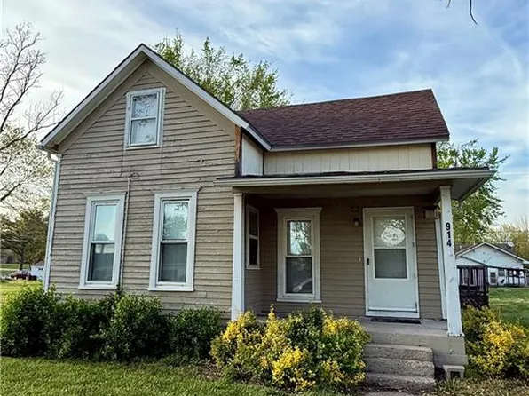 914 Des Moines St, Burlington, KS 66839