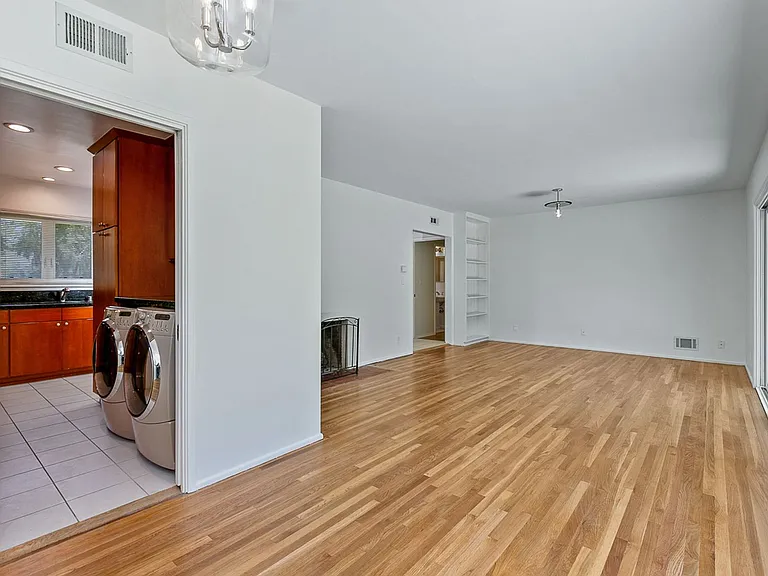 1325 Lomay Pl — Photo 5