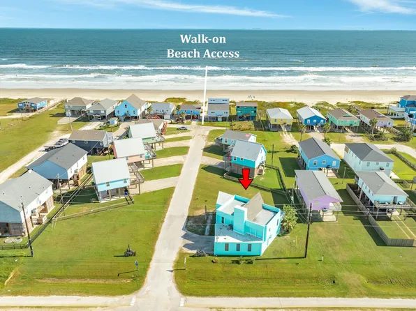131 Point Lafitte Ct, Surfside Beach, TX 77541
