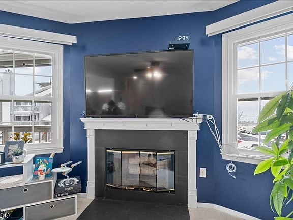 3rd image of 49 Boulder Run Rd