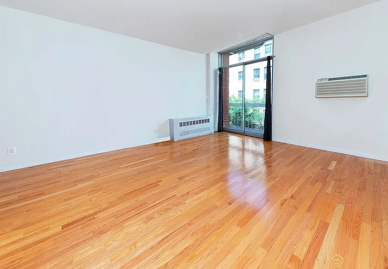 184 Thompson St #3F — Photo 4