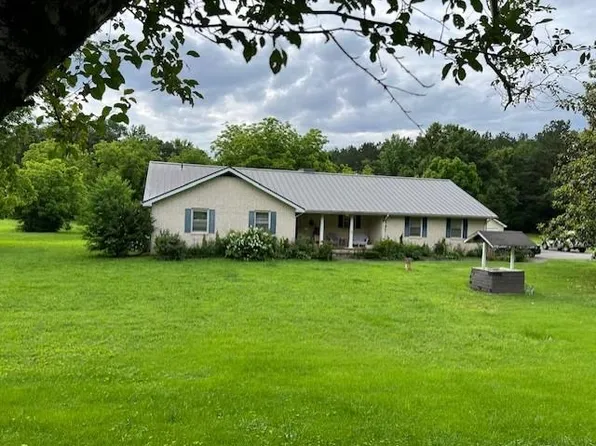 425 Cedar Hill Ln, Tuscumbia, AL 35674