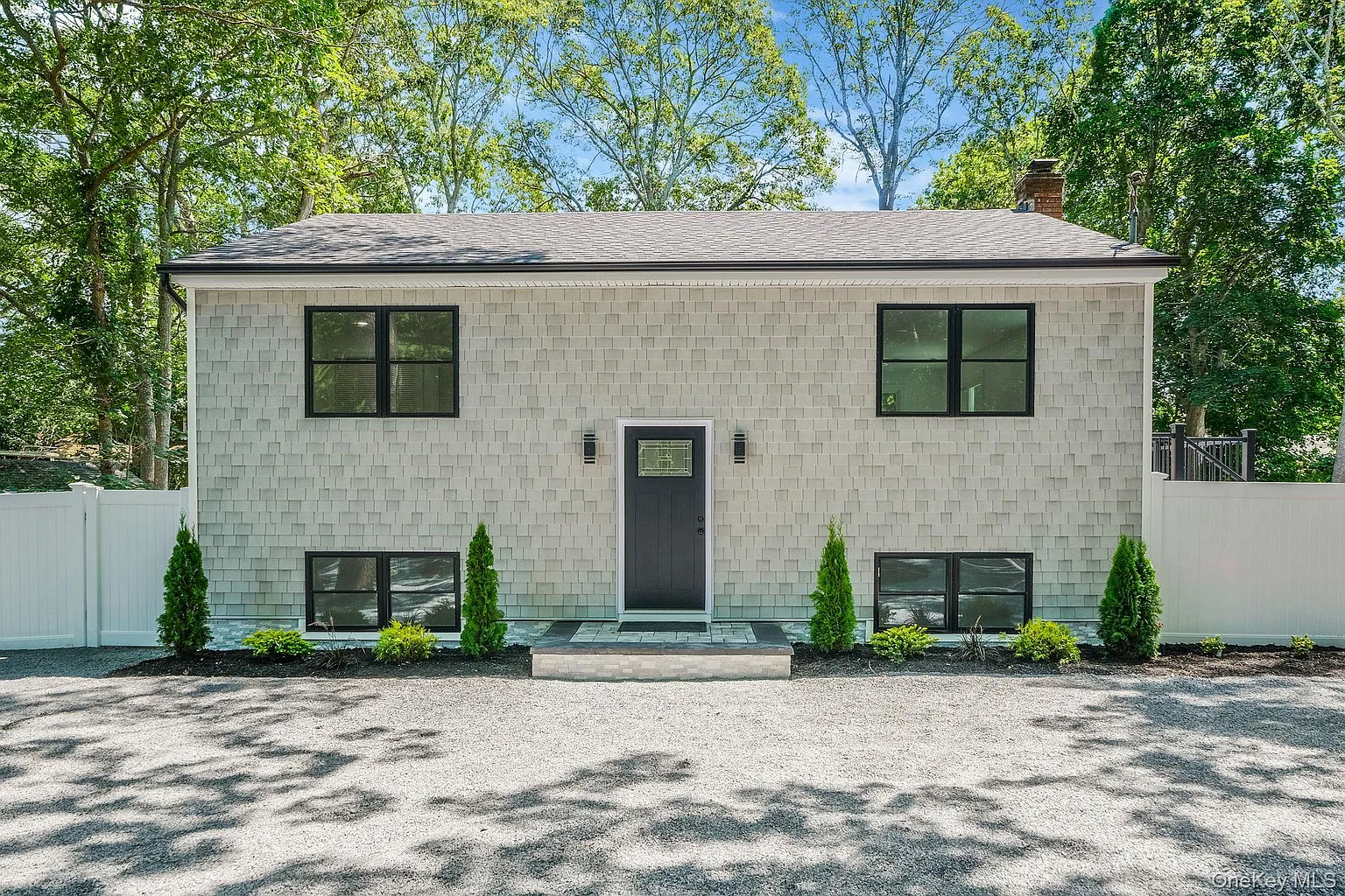 38 Columbia Avenue photo 1