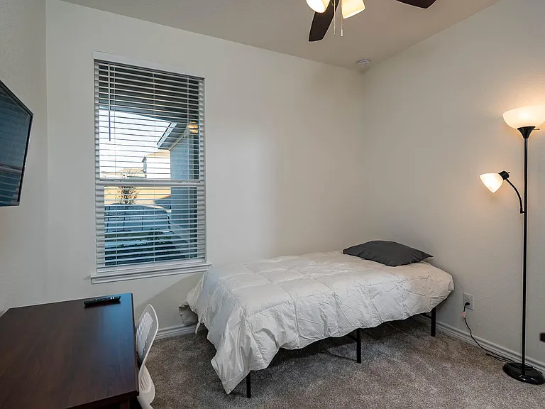 4411 Tivoli Dr — Photo 9