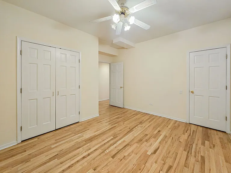 2320 N Southport Ave — Photo 14