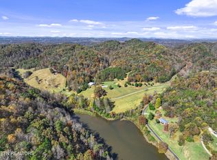 951 Scenic River Rd, Madisonville, TN 37354