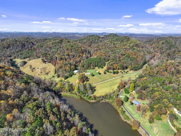 931 Scenic River Rd, Madisonville, TN 37354