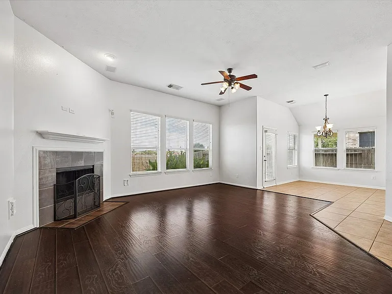 19114 Mercant Mark Ln — Photo 10