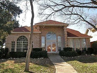 5th image of 1003 Essex Dr