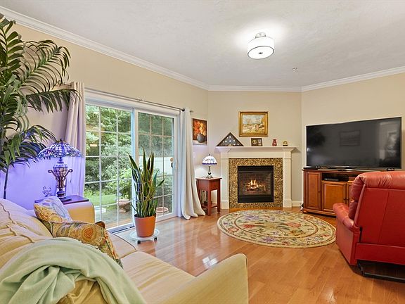 3rd image of 701 Crystal Way #701