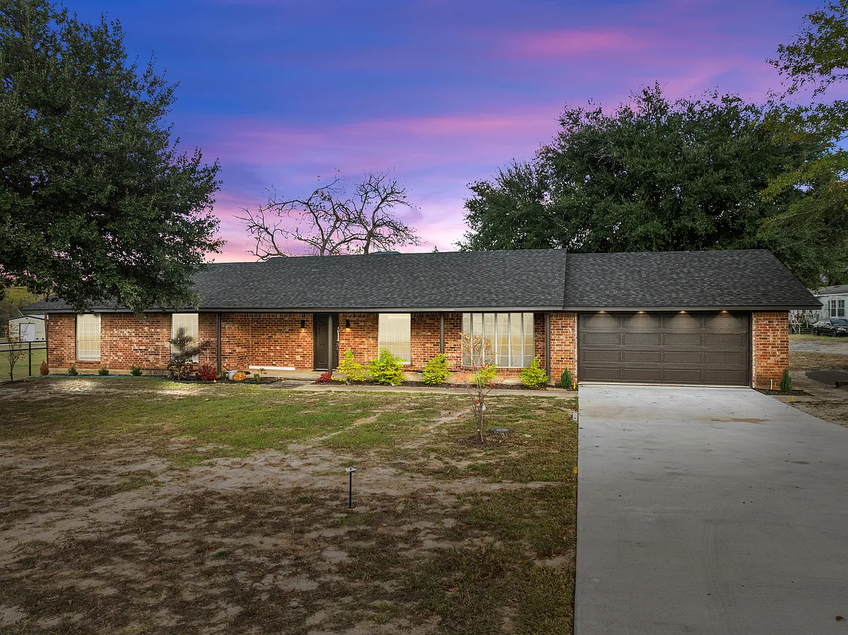 Building Photo - 12112 FM 14