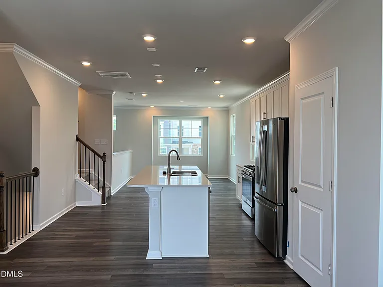 642 Gimari Dr — Photo 11