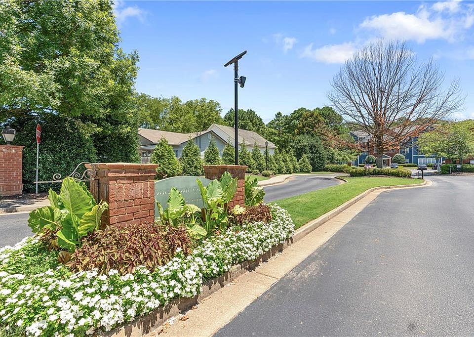 1st image of 3300 Dogwood Dr Unit 311