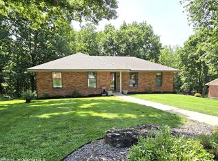 315 Hutton Ln, Jefferson City, MO 65101