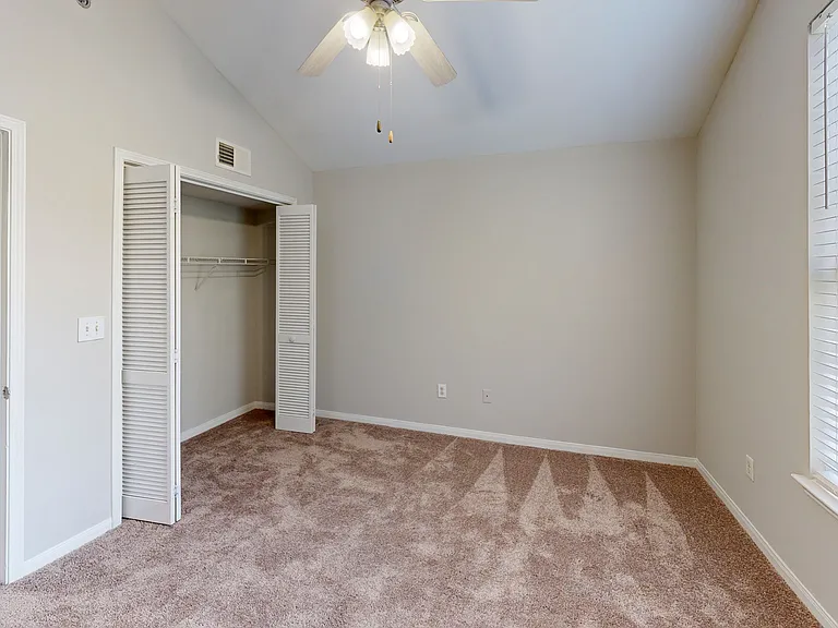 The Carriage Homes at Wyndham — Photo 93