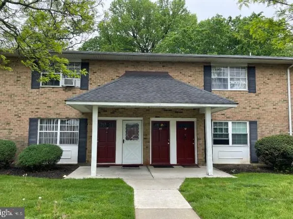 50 Garden View Ter Unit 18, Hightstown, NJ 08520
