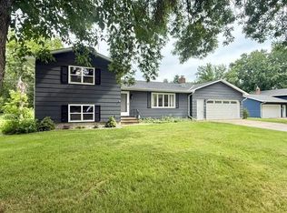 103 Northwood Dr, Redwood Falls, MN 56283