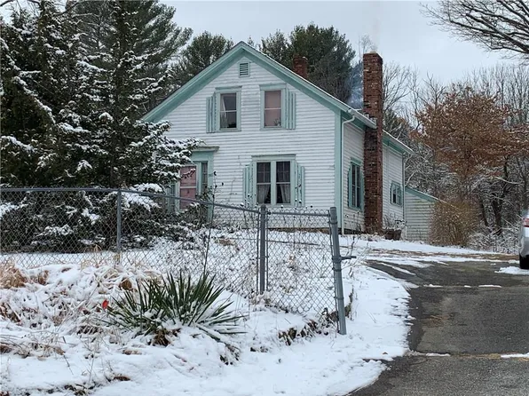 780 Round Top Rd, Burrillville, RI 02830