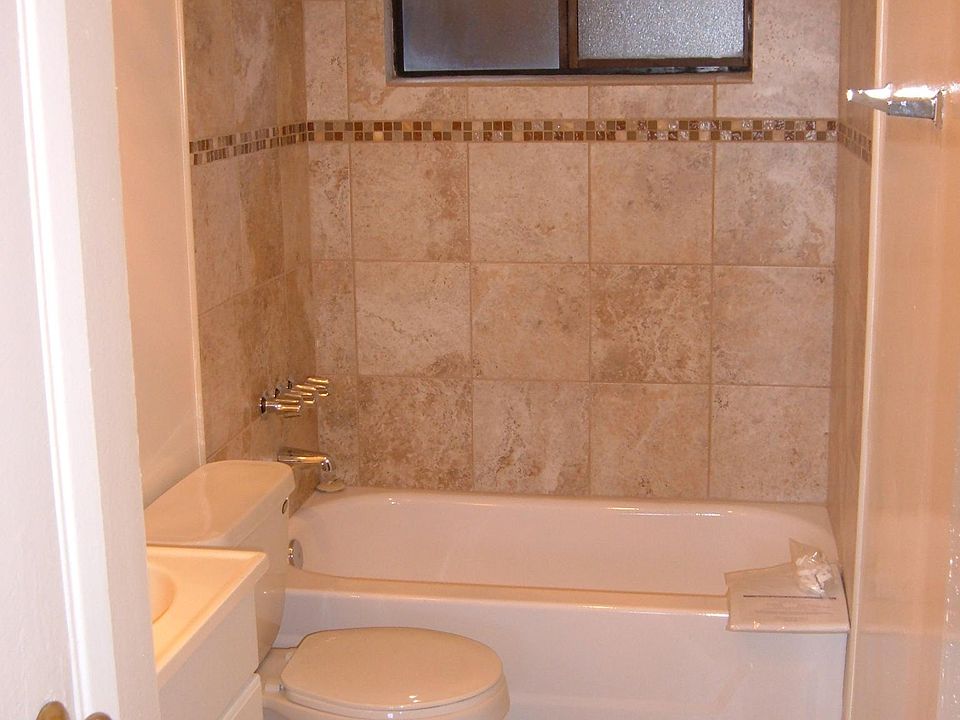 2nd image of 2059 Bacon St APT 19