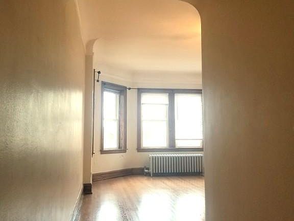 4th image of 5321 W Cornelia Ave