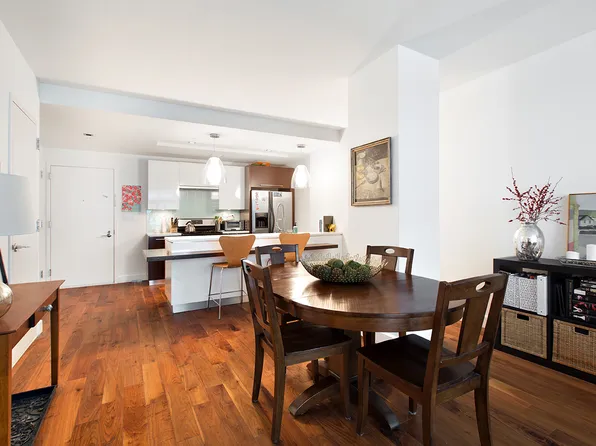 2-17 51st Avenue image 2 of 13