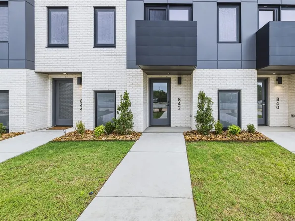 842 SE 8th St, Bentonville, AR 72712