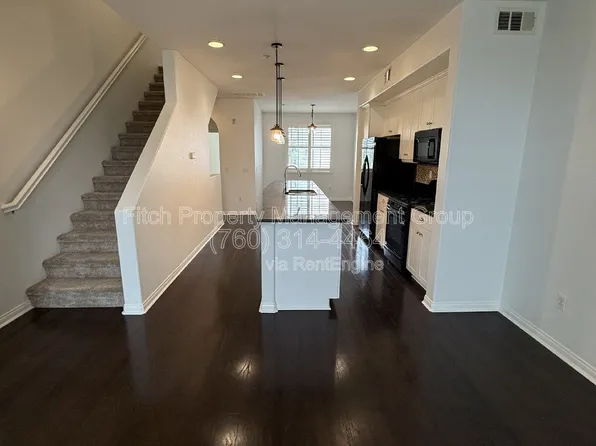 815 Harbor Cliff Way Unit 244, Oceanside, CA 92054