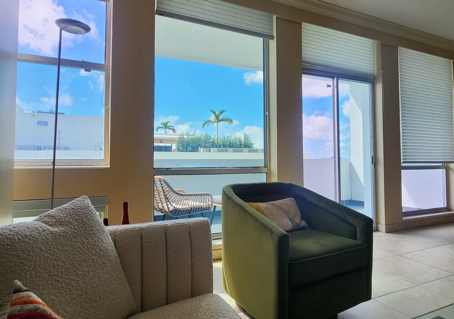 1 bed, 890 sqft, $2,750 — Photo 3