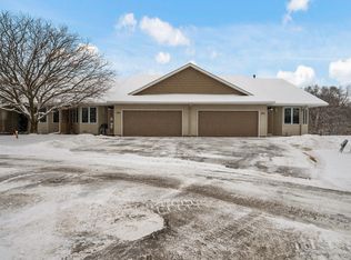 6070 Raven Ridge Ct, Rockford, MN 55373