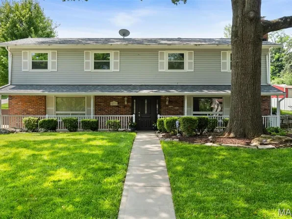 12330 Cape Cod Dr, Saint Louis, MO 63146