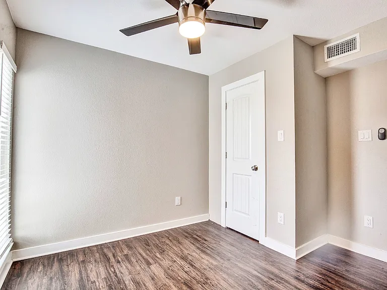 7204 Twin Crest Dr #101 — Photo 10